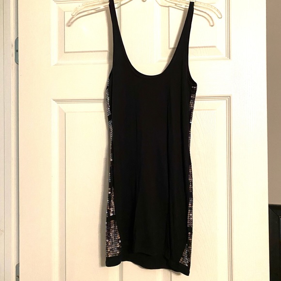 Express Sparkly Tank - Picture 2 of 3